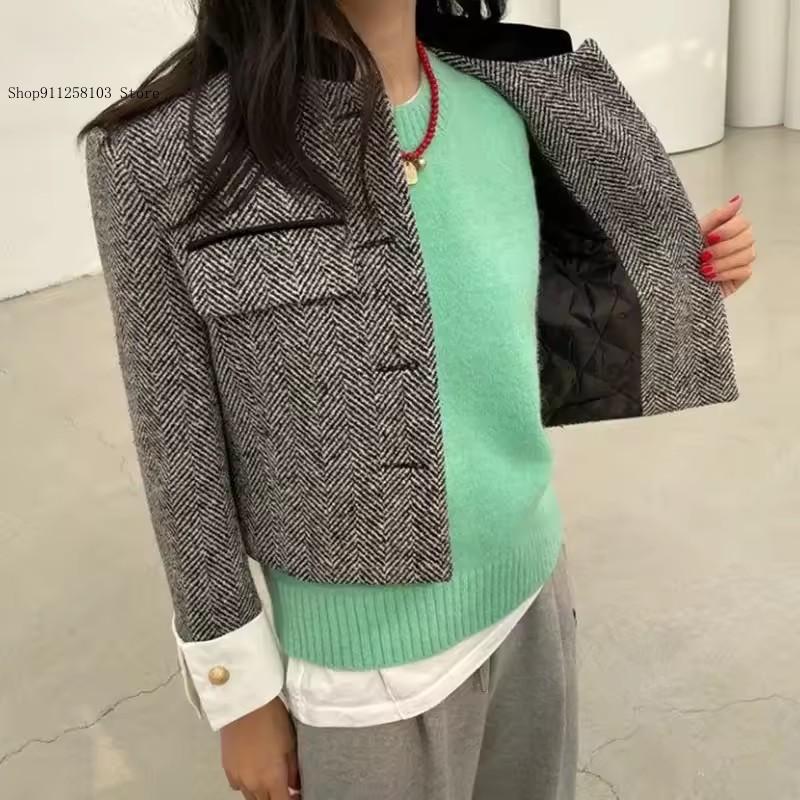 colletto rialzato a contrasto  - Summer Equestrian Clothing recensione e prezzo