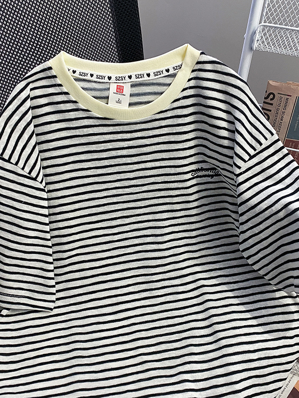 T-Shirt Unisex in Puro Cotone  - Summer Clothing Outlet recensione e prezzo