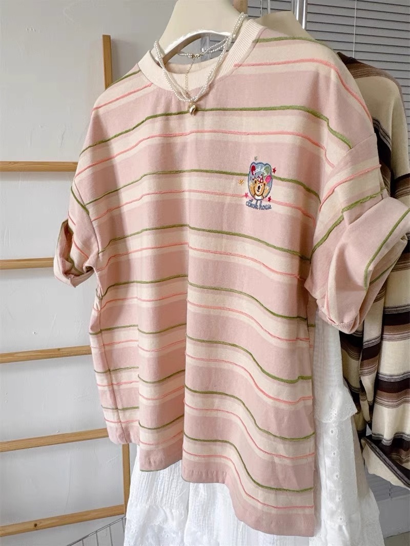 T-shirt a maniche corte a righ - Summer Clothing Outlet recensione e prezzo
